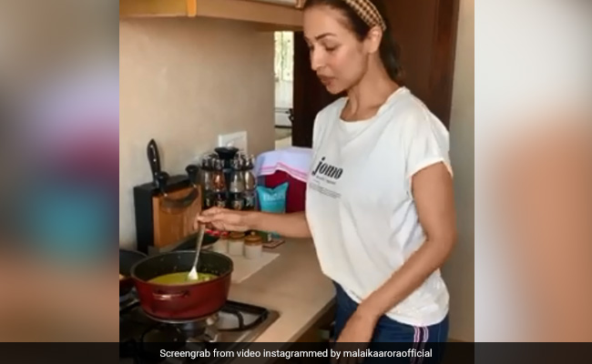 Malaika Arora Finds Happiness In This Pav Dish - Can You Guess What It Is?