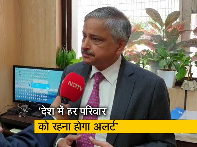 भारत कोरोना वायरस की वैक्सीन बनाने में सक्षम: एम्स निदेशक