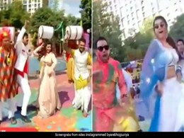 भोजपुरी सिनेमा में भी मचा Holi पर धमाल, खेसारी लाल यादव ने लगाए ठुमके तो आम्रपाली भी थिरकती आईं नजर भोजपुरी सिनेमा में भी मचा Holi पर धमाल, खेसारी लाल यादव ने लगाए ठुमके तो आम्रपाली भी थिरकती आईं नजर