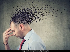 Low Confidence, Inability To Cope With Problems Among Signs Of Dementia In Midlife: New Study