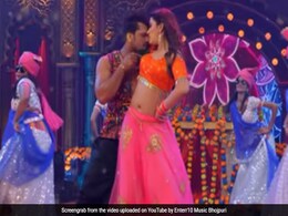 Bhojpuri Holi Song 2020: होली पर खेसारी लाल यादव और प्रियंका सिंह ने उड़ाया गरदा, 'पातर पातर पान के डंटी' हुआ वायरल Bhojpuri Holi Song 2020: होली पर खेसारी लाल यादव और प्रियंका सिंह ने उड़ाया गरदा, 'पातर पातर पान के डंटी' हुआ वायरल