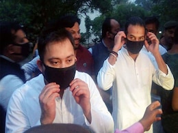 श्रमिकों को 'प्रवासी' कहे जाने पर नीतीश कुमार ने जताई आपत्ति तो बोले तेज प्रताप, गिरगिट भी शर्मा जाए ऐसी... श्रमिकों को 'प्रवासी' कहे जाने पर नीतीश कुमार ने जताई आपत्ति तो बोले तेज प्रताप, गिरगिट भी शर्मा जाए ऐसी...