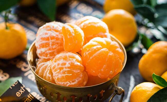 Orange For Immunity: नेचुरल तरीके से इम्यूनिटी बढ़ाता है संतरा, जानें एक दिन में कितने संतरे खाएं, इन 4 लोगों को नहीं खाना चाहिए संतरा!