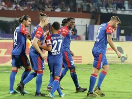 ISL Semi-Finals: 10-Man Bengaluru FC Snatch 1-0 Win Over ATK In First Leg ISL Semi-Finals: 10-Man Bengaluru FC Snatch 1-0 Win Over ATK In First Leg
