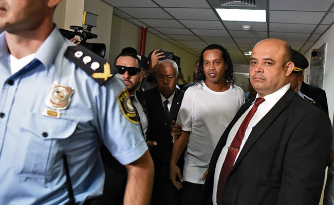 Paraguay Court Sends Ronaldinho Into House Arrest In Fake Passport Case