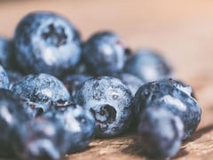 Blueberries And Dark Chocolate: Nutritionist Reveals 4 Fruit Combos That Can Boost Brain And Heart Health