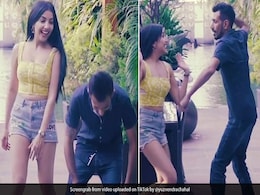 लड़की ने युजवेंद्र चहल के साथ किया ऐसा मजाक, क्रिकेटर ने उठा दिया हाथ... देखें TikTok Viral Video लड़की ने युजवेंद्र चहल के साथ किया ऐसा मजाक, क्रिकेटर ने उठा दिया हाथ... देखें TikTok Viral Video