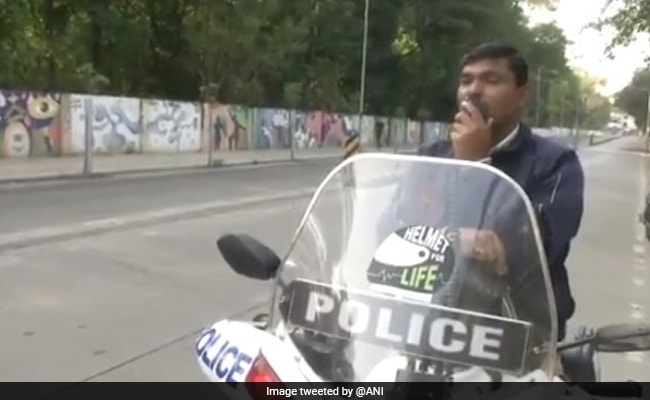 कोरोना वायरस : सार्वजनिक जगहों को इस तरह खाली करवा रही नागपुर पुलिस, देखें VIDEO
