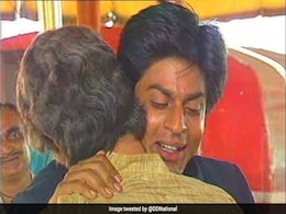 After <I>Ramayan</i>, Doordarshan Brings Back Shah Rukh Khan's <I>Circus</i> And Rajit Kapoor's <I>Byomkesh Bakshi</i> After <I>Ramayan</i>, Doordarshan Brings Back Shah Rukh Khan's <I>Circus</i> And Rajit Kapoor's <I>Byomkesh Bakshi</i>