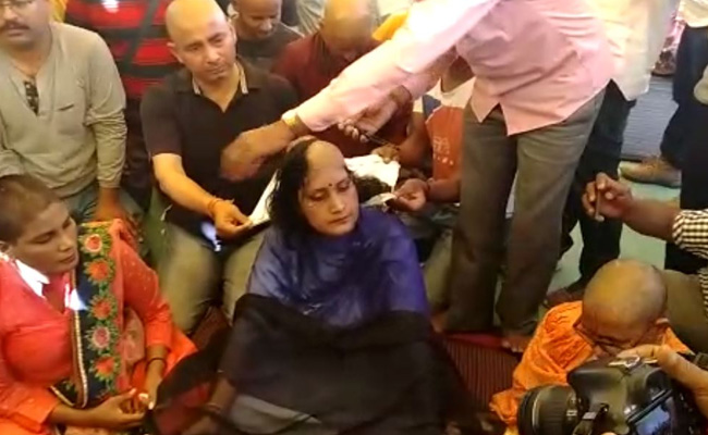 Woman Lecturer Shaves Off Head In Madhya Pradesh, Demands Permanent Job
