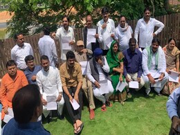 सिंधिया खेमे के 16 बागी विधायकों ने स्पीकर को फिर से भेजे इस्तीफे, कहा- मंजूर कीजिए, क्योंकि... सिंधिया खेमे के 16 बागी विधायकों ने स्पीकर को फिर से भेजे इस्तीफे, कहा- मंजूर कीजिए, क्योंकि...