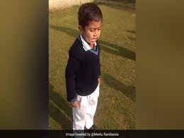 बच्चे ने चीख-चीखकर गाया सपना चौधरी का गाना, सुनकर टीचर हुईं हंस-हंसकर लोट-पोट, देखें Viral Video बच्चे ने चीख-चीखकर गाया सपना चौधरी का गाना, सुनकर टीचर हुईं हंस-हंसकर लोट-पोट, देखें Viral Video