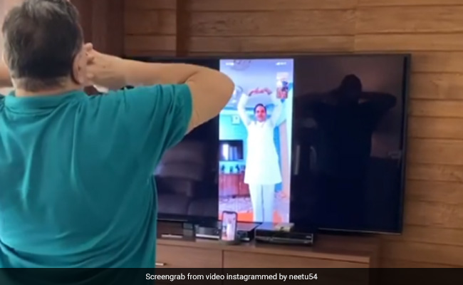 Alia Bhatt And Neetu Had This Conversation About Rishi Kapoor Doing Yoga