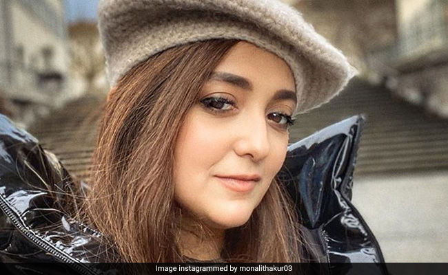 What Monali Thakur, Unable To Fly Home From Switzerland, Posted