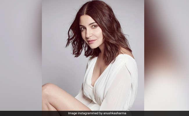 अनुष्का शर्मा ने महिला दिवस पर जताई लड़कियों के लिए चिंता, बोलीं- मैं ऐसे माहौल में पली-बढ़ी हूं, जहां...