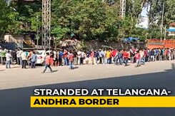 Chaos At Telangana-Andhra Border As Hundreds Try To Get Home Chaos At Telangana-Andhra Border As Hundreds Try To Get Home