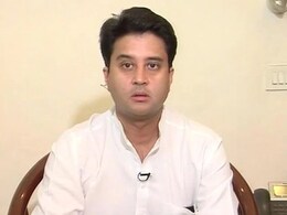 BJP ज्वाइन करने के बाद ज्योतिरादित्य सिंधिया की तस्वीरों पर भोपाल में पोती गई कालिख BJP ज्वाइन करने के बाद ज्योतिरादित्य सिंधिया की तस्वीरों पर भोपाल में पोती गई कालिख