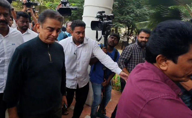 Cops Question Kamal Haasan In Probe Into Film Set Accident That Killed 3