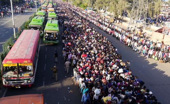 Coronavirus Lockdown के बीच मजदूरों के पलायन पर SC ने केंद्र को दिये ये 5 अहम निर्देश