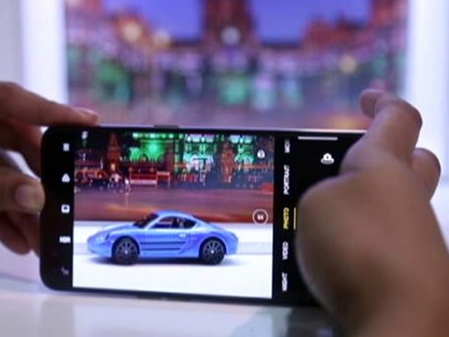 World's First 44-Megapixel Dual Selfie Camera Phone