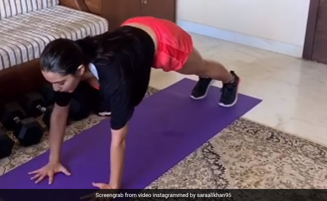 सारा अली खान ने जनता कर्फ्यू का किया समर्थन, घर में ही यूं एक्सरसाइज करती आईं नजर- देखें Video