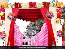 Delhi: मेहंदी फंक्शन में पहुंची दू्ल्हे की गर्लफ्रेंड ने दुल्हन के चेहरे पर फेंका तेजाब, दो दिन बाद होनी थी शादी