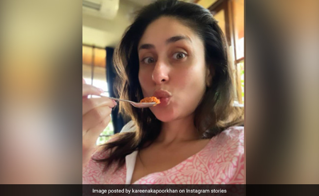 <I>Kuchh Meetha Ho Jaye</I>? Kareena Kapoor's Love For Dessert Explained In 4 Pics
