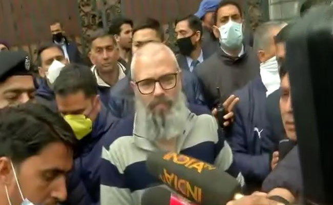 "Little Humour Doesn't Hurt": Omar Abdullah's Meme On Detention, Lockdown