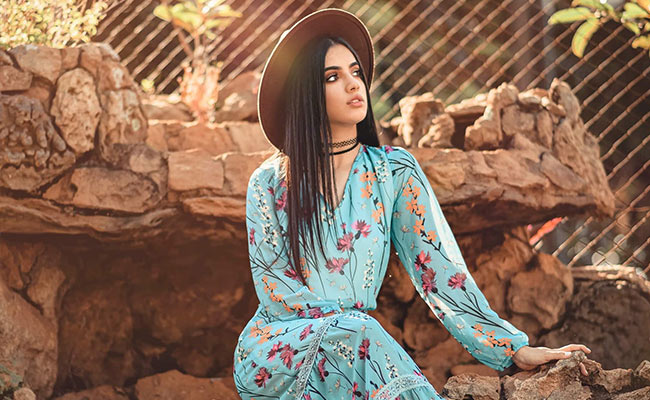 Spread Spring Love With These Pretty Floral Kurtas From Flipkart