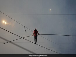 Daredevil Defies Gravity, Walks On Wire Across Active Volcano Daredevil Defies Gravity, Walks On Wire Across Active Volcano