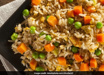 Paneer Fried Rice Recipe: Prepare A Mouth-Watering Fried Rice Bowl In 20 Minutes Paneer Fried Rice Recipe: Prepare A Mouth-Watering Fried Rice Bowl In 20 Minutes