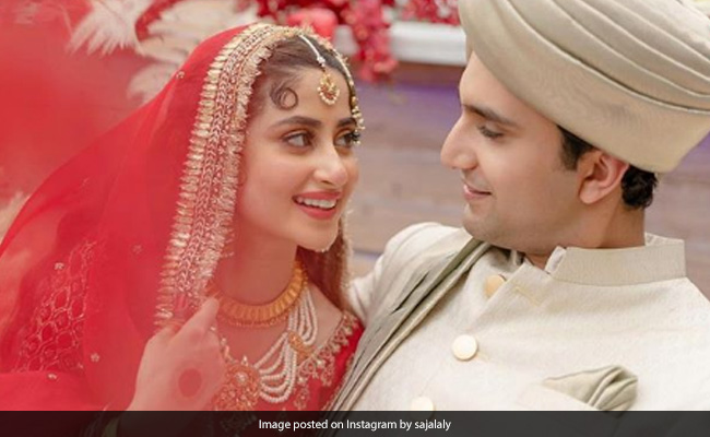 श्रीदेवी के साथ फिल्म 'मॉम' में नजर आई इस एक्ट्रेस ने अबू धाबी में की शादी, देखें Photos