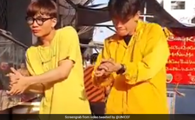 Coronavirus के कहर के बीच वायरल हुआ हैंडवॉश डांस, क्या आपने देखा ये TikTok Video