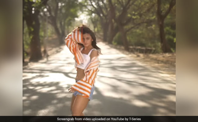 <i>Angrezi Medium</i> Song <i>Kudi Nu Nachne De</i>: Alia Bhatt, Katrina Kaif And Anushka Sharma Will Set Your Mood For The Week