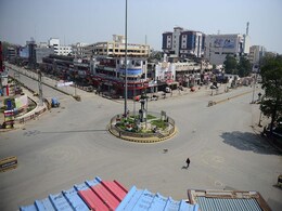 उत्तराखंड में जरूरी सामान की दुकानें आज से छह घंटे खुली रहेंगी उत्तराखंड में जरूरी सामान की दुकानें आज से छह घंटे खुली रहेंगी