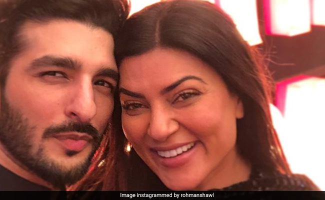 Sushmita Sen "Beckons" Boyfriend Rohman Shawl. He Replies, "<I>Tumne Pukara Aur Hum Chaley Aaye</i>"