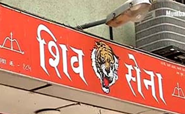 विश्वविद्यालय परीक्षा के मुद्दे पर शिवसेना ने बीजेपी को दे डाली सलाह, कहा - राजनीतिक अहंकार को...