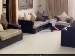 पाकिस्तानी क्रिकेटर सरफराज अहमद ने बेटे के साथ खेला क्रिकेट, बल्लेबाजी देख ताली बजाए बिना नहीं रह पाए, देखें VIDEO पाकिस्तानी क्रिकेटर सरफराज अहमद ने बेटे के साथ खेला क्रिकेट, बल्लेबाजी देख ताली बजाए बिना नहीं रह पाए, देखें VIDEO