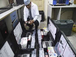 Coronavirus Lockdown Updates: कोरोना वायरस: बैंक ऑफ बड़ौदा प्रत्येक बैंकिंग सहायक को 2,000 रुपये देगा Coronavirus Lockdown Updates: कोरोना वायरस: बैंक ऑफ बड़ौदा प्रत्येक बैंकिंग सहायक को 2,000 रुपये देगा