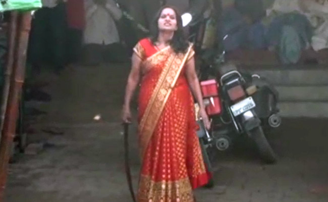 Sword-Waving Godwoman Dares Uttar Pradesh Police Amid Coronavirus Lockdown, Arrested