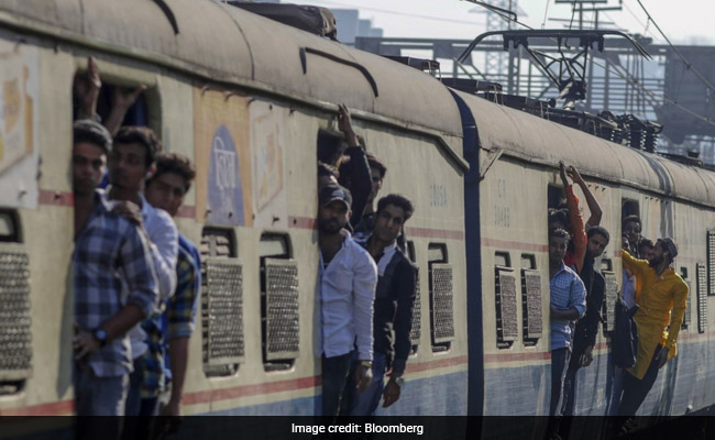 कर्नाटक सरकार प्रवासी मजदूरों के लिए दोबारा शुरू करेगी श्रमिक ट्रेन, विरोध के बाद बदला फैसला