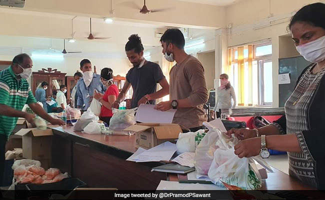 Dead Helpline, Half-Empty Stores: Inside Goa's COVID-19 Lockdown Crisis