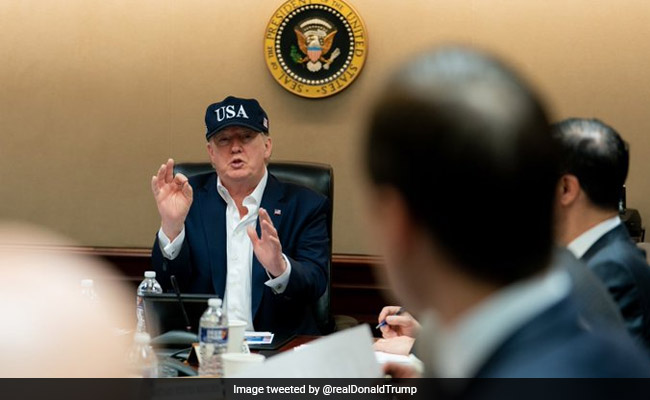 कोरोनावायरस का आतंक : डोनाल्ड ट्रंप ने आगामी हफ्तों को बताया 'क्रूर', 2,40,000 तक मौतों का अनुमान