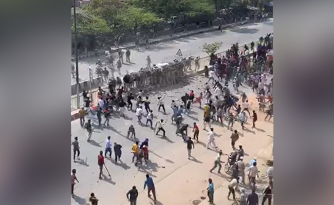 Chilling Video Shows Cops Overrun By Mob On Day 2 Of Delhi Violence