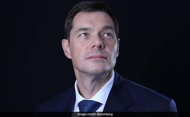 Russia's Billionaires Try To Figure Out What To Do With Their Wealth