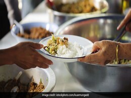 Restaurant Food For Migrants - NRAI Pledges To Serve The Needy Amid Coronavirus Pandemic Restaurant Food For Migrants - NRAI Pledges To Serve The Needy Amid Coronavirus Pandemic