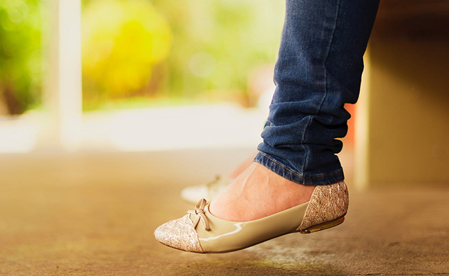 Amazon Mega Fashion Sale: Grab These Chic Flats Under Rs 599