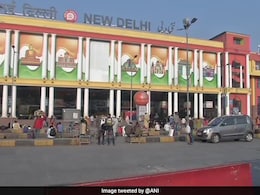 दिल्ली में लग सकता है वीकेंड कर्फ्यू, LG के साथ केजरीवाल की बैठक में हो सकता है फैसला : सूत्र दिल्ली में लग सकता है वीकेंड कर्फ्यू, LG के साथ केजरीवाल की बैठक में हो सकता है फैसला : सूत्र