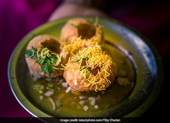 This Mesmerising Golgappa Video Will Give You Another Reason To Love Them This Mesmerising Golgappa Video Will Give You Another Reason To Love Them