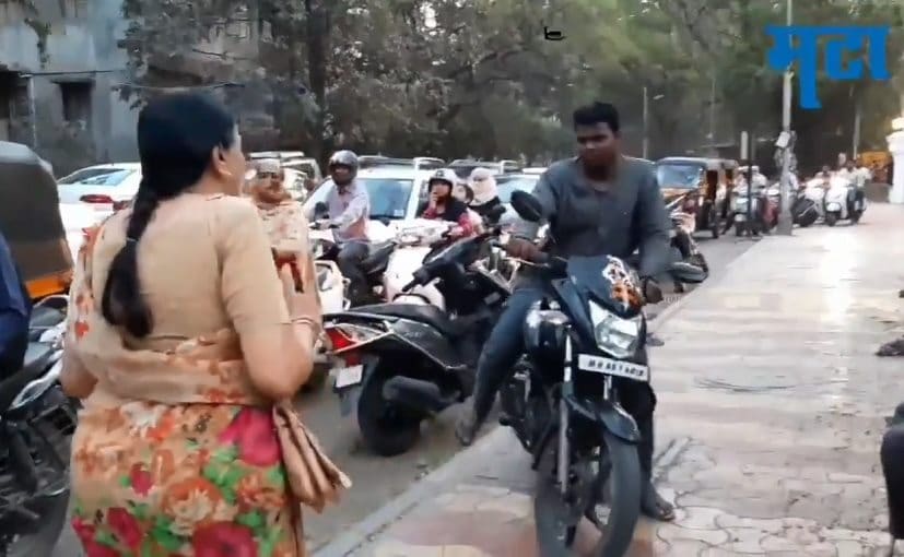 Anand Mahindra Applauds Pune Teacher For Getting Bikers Off Footpaths Anand Mahindra Applauds Pune Teacher For Getting Bikers Off Footpaths